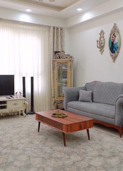 فضای داخلی ۴.00_01_49_43.Still015