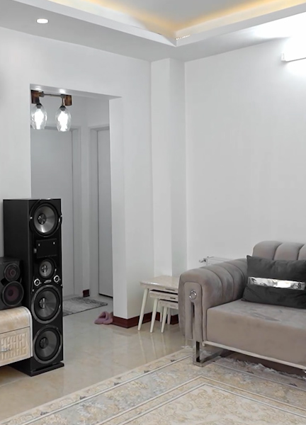 فضای داخلی ۴.00_02_47_12.Still029